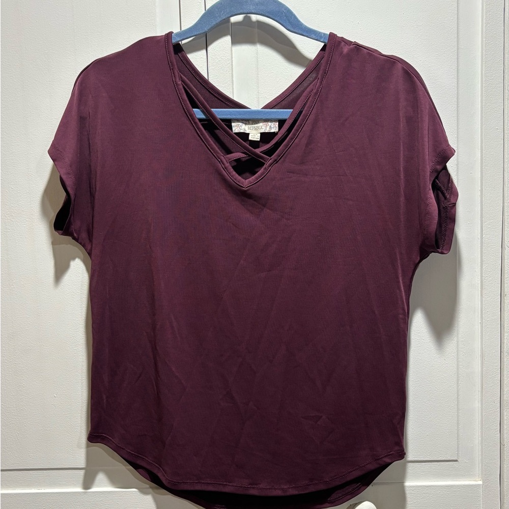 Pink Republic Women's V-Neck‎ Burgundy Top Size X-Small